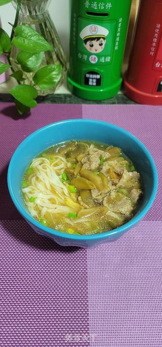 榨菜汤的醇香魅力，家常美食中的健康密码