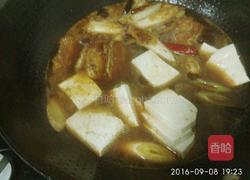 带鱼炖豆腐鸡蛋汤的做法