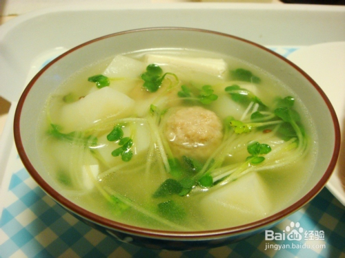 豆腐菠菜月子汤，滋养身心，助力产后恢复的温暖食谱