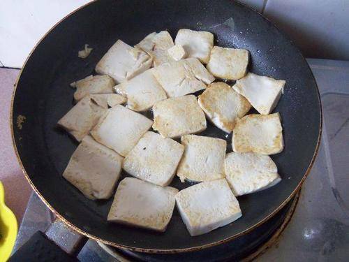 卤香菇豆腐，家常美味，营养健康的秘密食谱