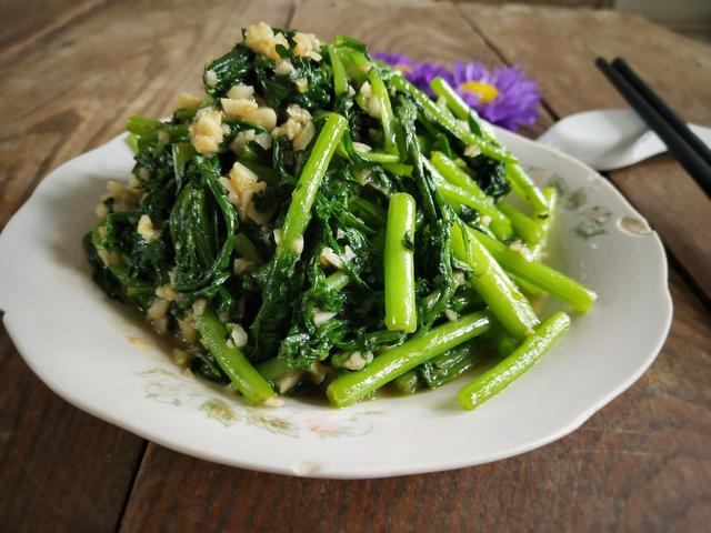 茼蒿油菜豆腐，一道营养丰富的家常美味
