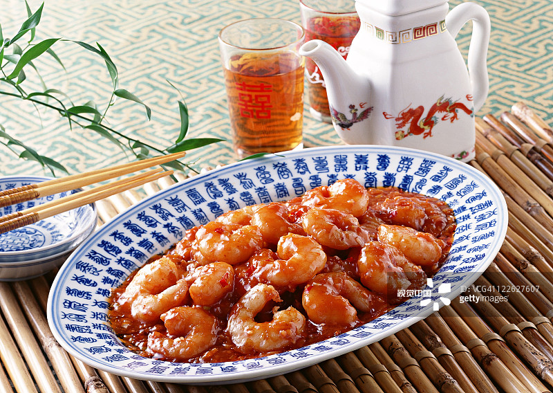 青椒番茄炸豆腐，家常美食的创意搭配与烹饪技巧