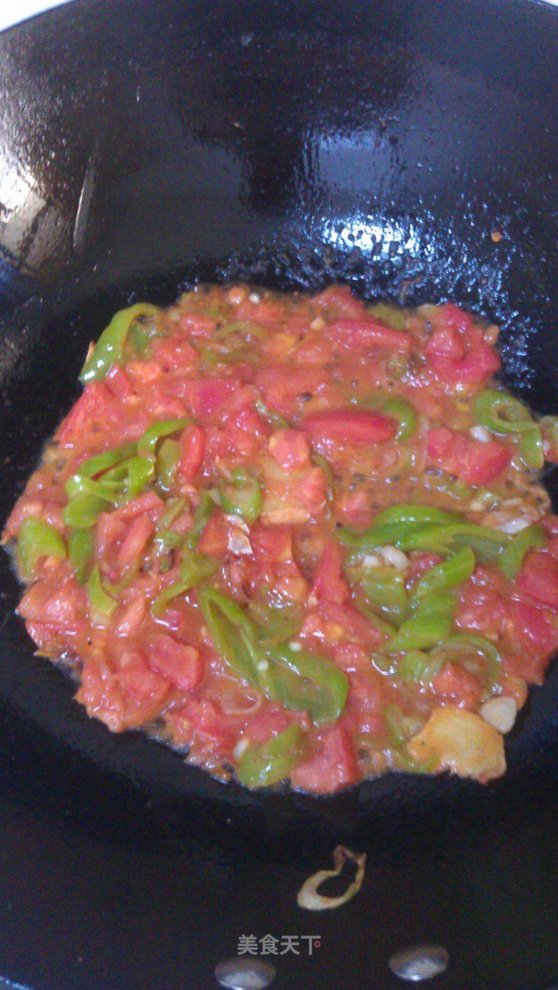 青椒番茄炸豆腐，家常美食的创意搭配与烹饪技巧