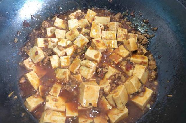 农村麻婆豆腐，家常味道中的川味传奇