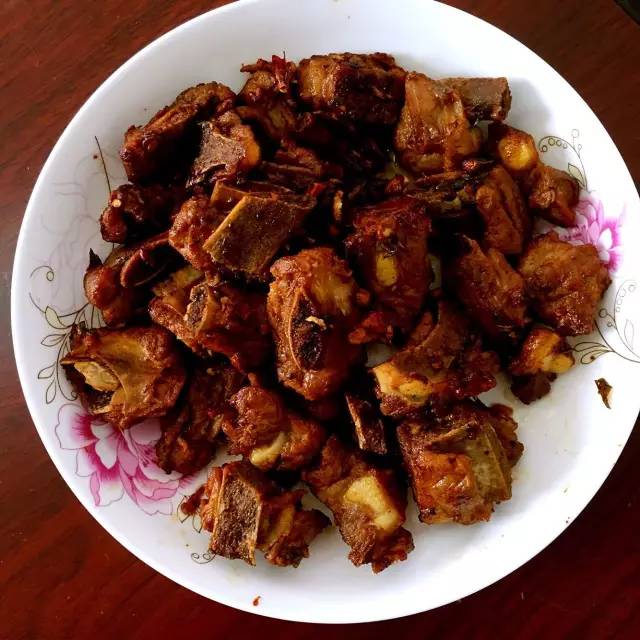 排骨肉炒菜的家常做法