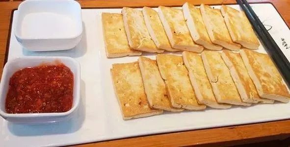 东阳烤豆腐，传统与现代的美食碰撞