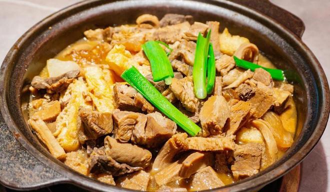 牛肉煲，暖身滋补的美味佳肴，家常做法大揭秘