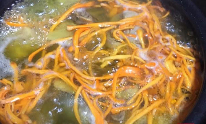 鲜虫草花鸡蛋汤，滋补养生的美味佳品