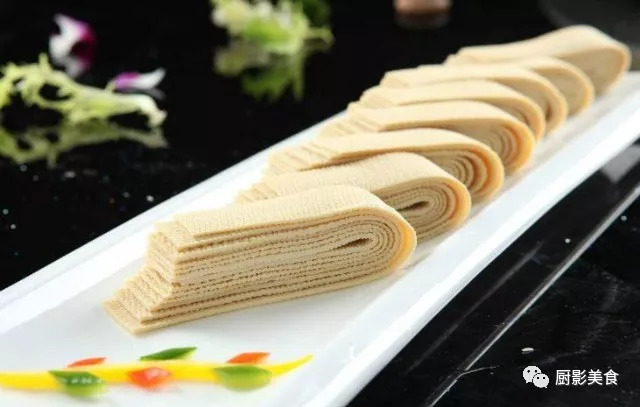 豆腐皮卷棍子，家常美食的别样风味