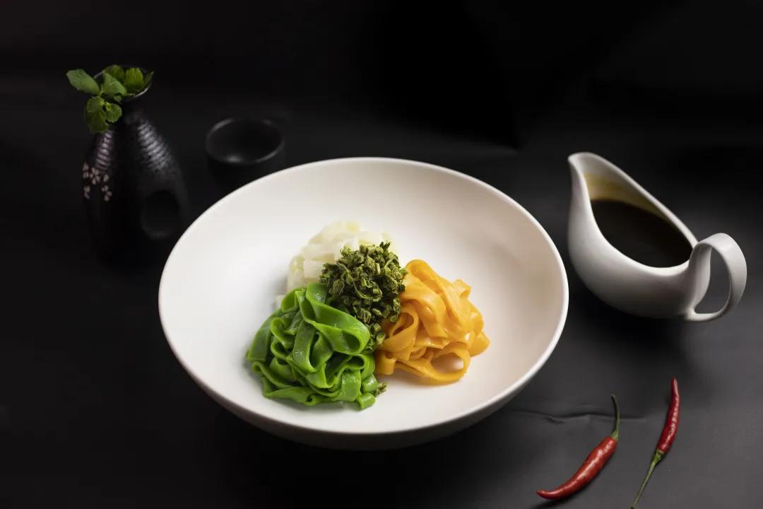 茄香四溢，豆腐滑嫩——茄汁豆腐泡粉条的美味烹饪法