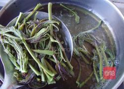 香椿漏鱼的家常做法视频