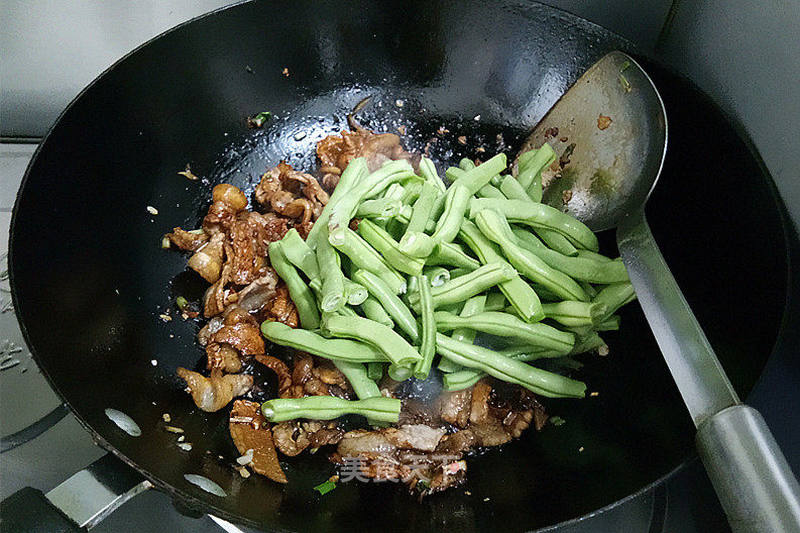 干锅豆角炖豆腐，家常美食的鲜美搭配