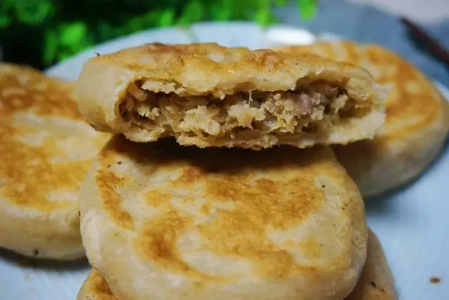 传统美食新滋味——家常灌饼的制作秘诀