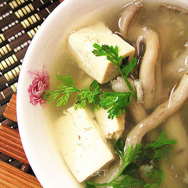 祁阳豆腐鱿鱼汤，鲜美滋养，温暖每一根味蕾