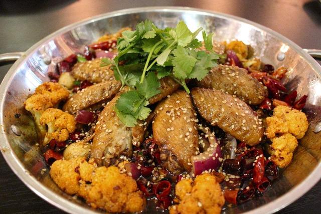 重庆火锅鸡，麻辣鲜香，暖身又滋补的美味佳肴