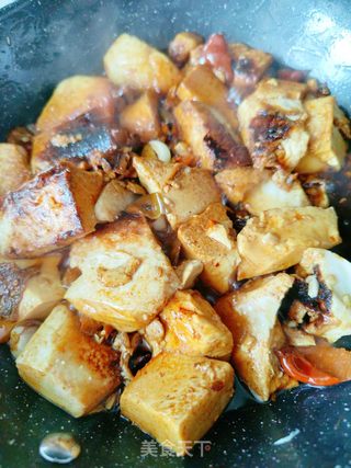 海陆交融的美味佳肴——生蚝肉烧豆腐的做法与功效