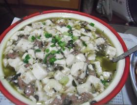 海陆交融的美味佳肴——生蚝肉烧豆腐的做法与功效