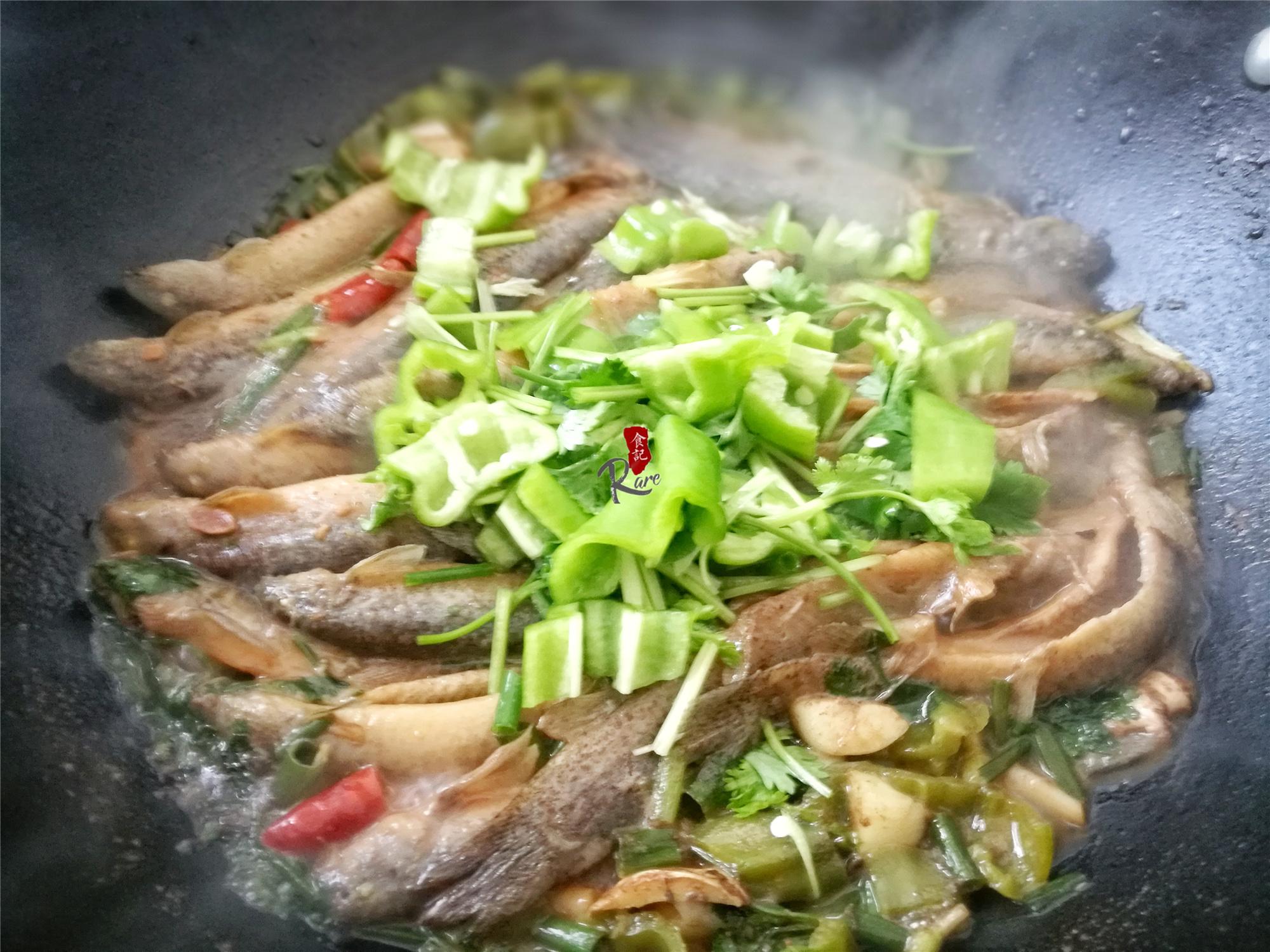 牛骨煮白豆腐，醇香滋补的美味佳肴