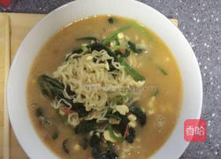 鸡蛋奶粉泡面的做法大全