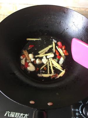 砂锅炖南瓜鱼的做法
