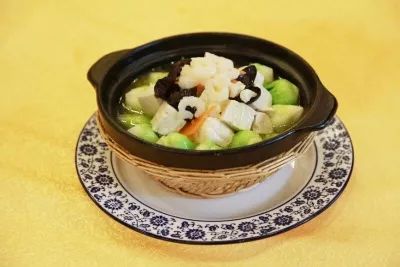春节家宴上的翡翠佳肴，青菜豆腐这样做，美味又养生