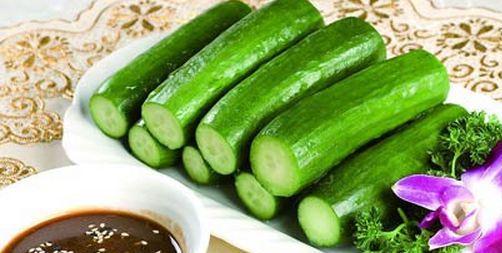 夏日消暑佳品——藿香黄瓜的制作与功效