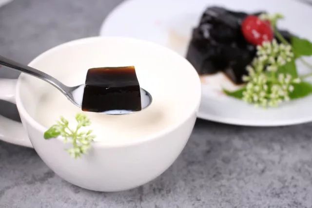 仙草粉冻做法