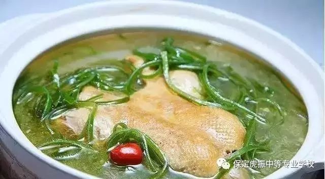 鸭公藤煲汤的做法