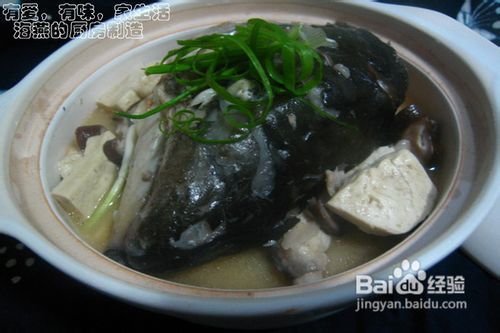鱼头豆腐煲，滋养身心，暖意盈怀的美食佳品