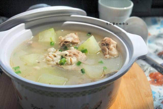 排骨薏米汤下鸡蛋的做法
