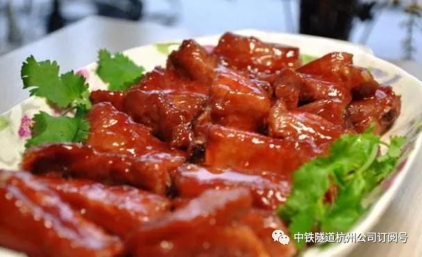 四川盐排骨的做法大全