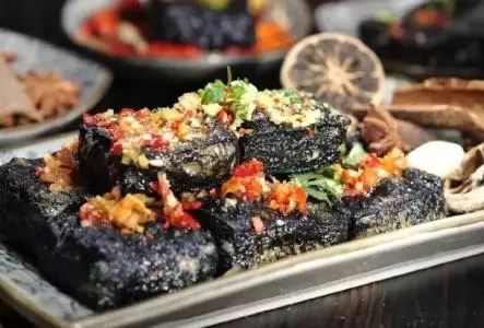 臭豆腐炸冰激凌，黑暗料理的跨界美食体验
