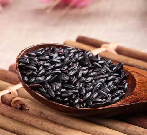 豆土丝的魅力，传统食材的现代风味演绎