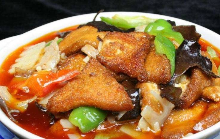 东北家常豆腐泡，传统美食的魅力与家常做法解析