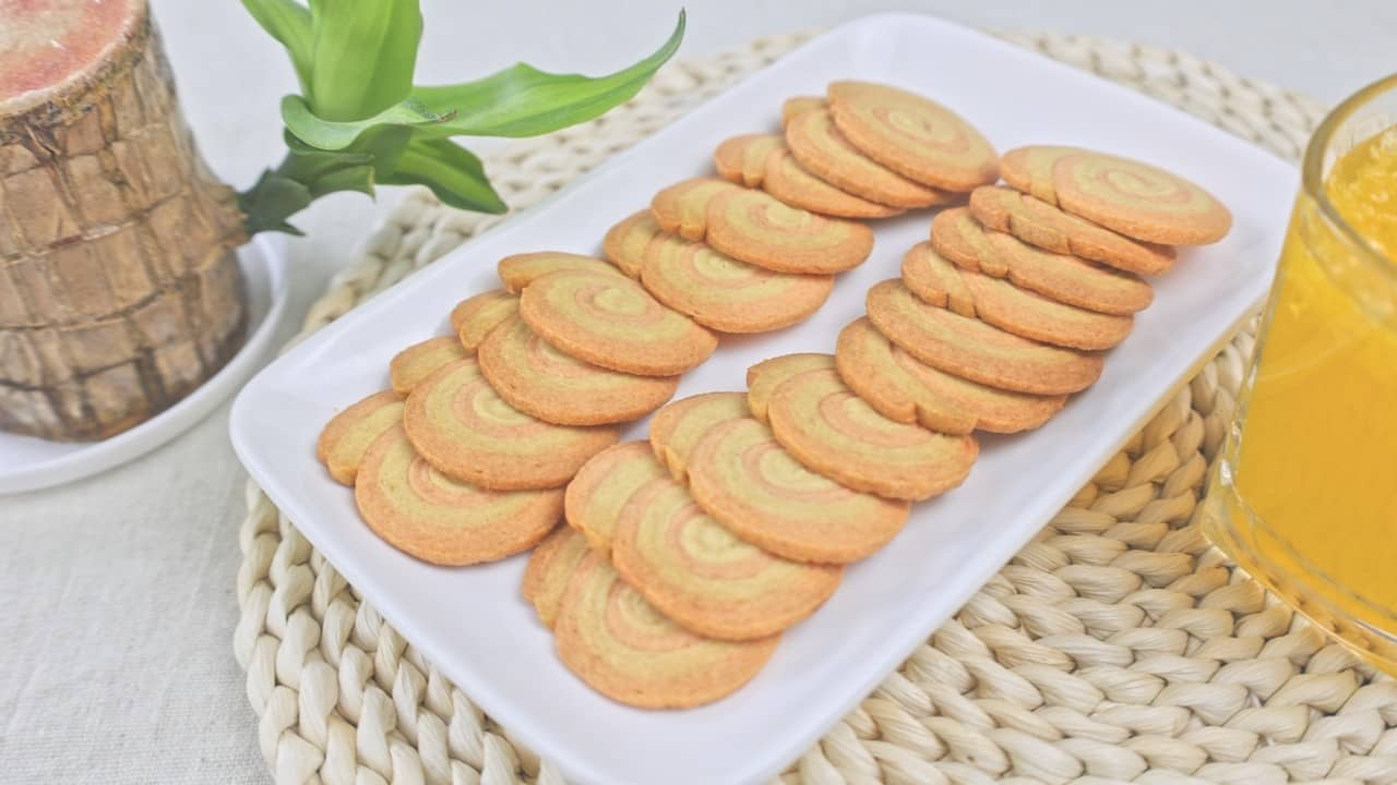 草莓味味饼干的做法