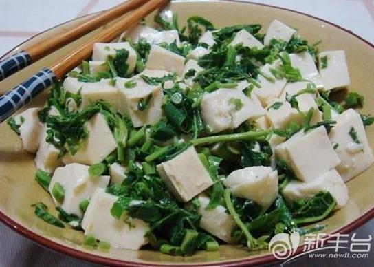 野辣菜拌豆腐的做法视频