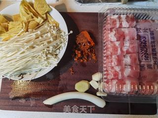 麻辣水煮金针菇的做法