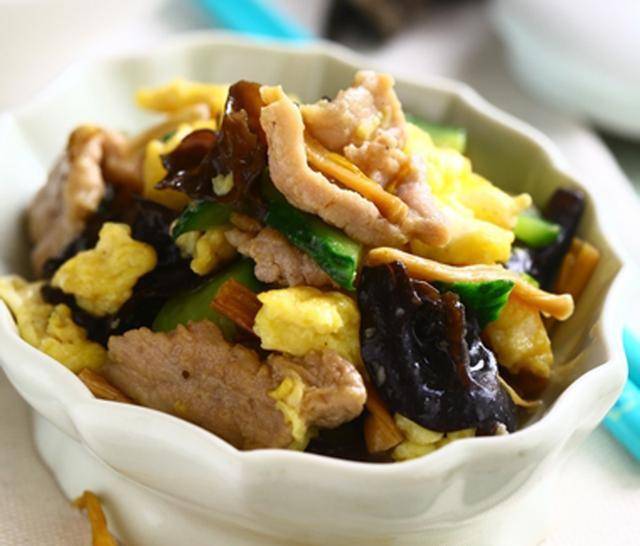 腐乳肉炖豆腐，家常美食的绝妙搭配