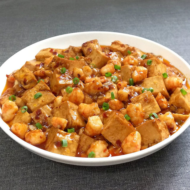 嫩豆腐烧羊肉卷，营养美味双重享受的冬日佳肴