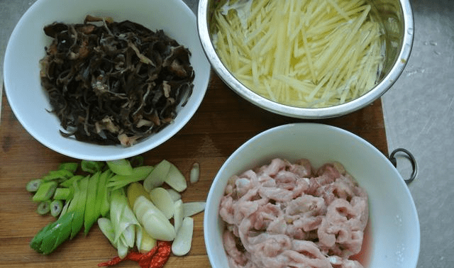 麻油鸡丝，鲜美口感，营养满分，家常做法大揭秘