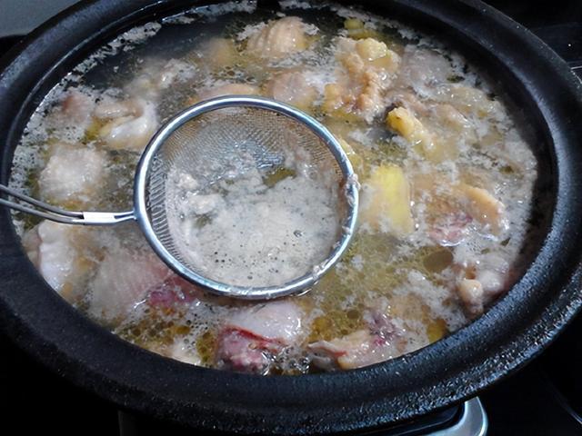 鸡肉炖山药豆腐，滋养身心的一锅好汤