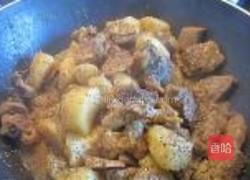 咖喱焖牛排骨的做法