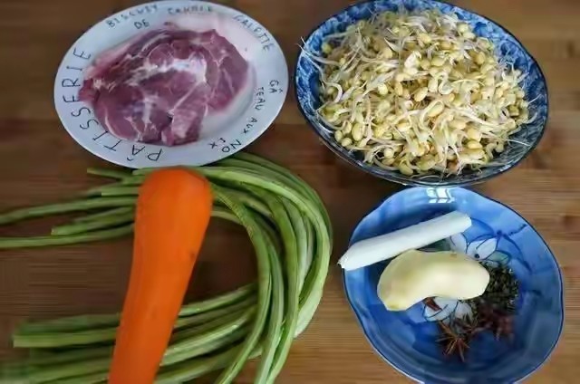 香脆奶油猪，传统美食的魅力与家常做法解析
