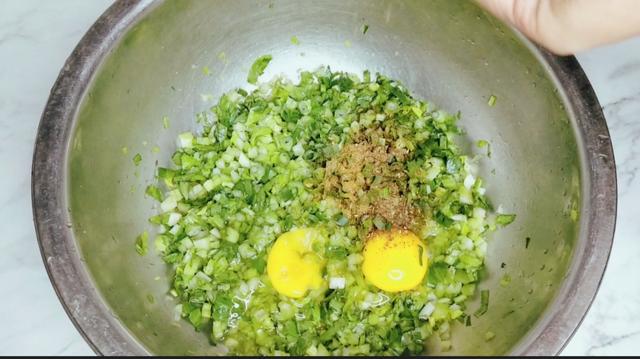 芹菜黄瓜鸡蛋早餐做法