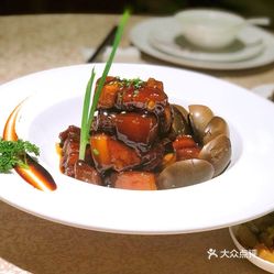 红烧肉烧蛋，经典美食的融合魅力