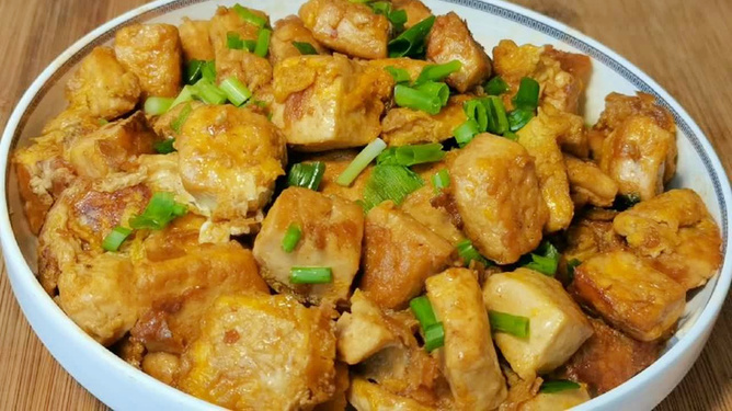 肉炒豆腐杏鲍菇，家常美食的全新组合，营养美味一应俱全