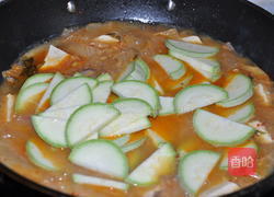 酸菜炖鸡豆腐的做法视频