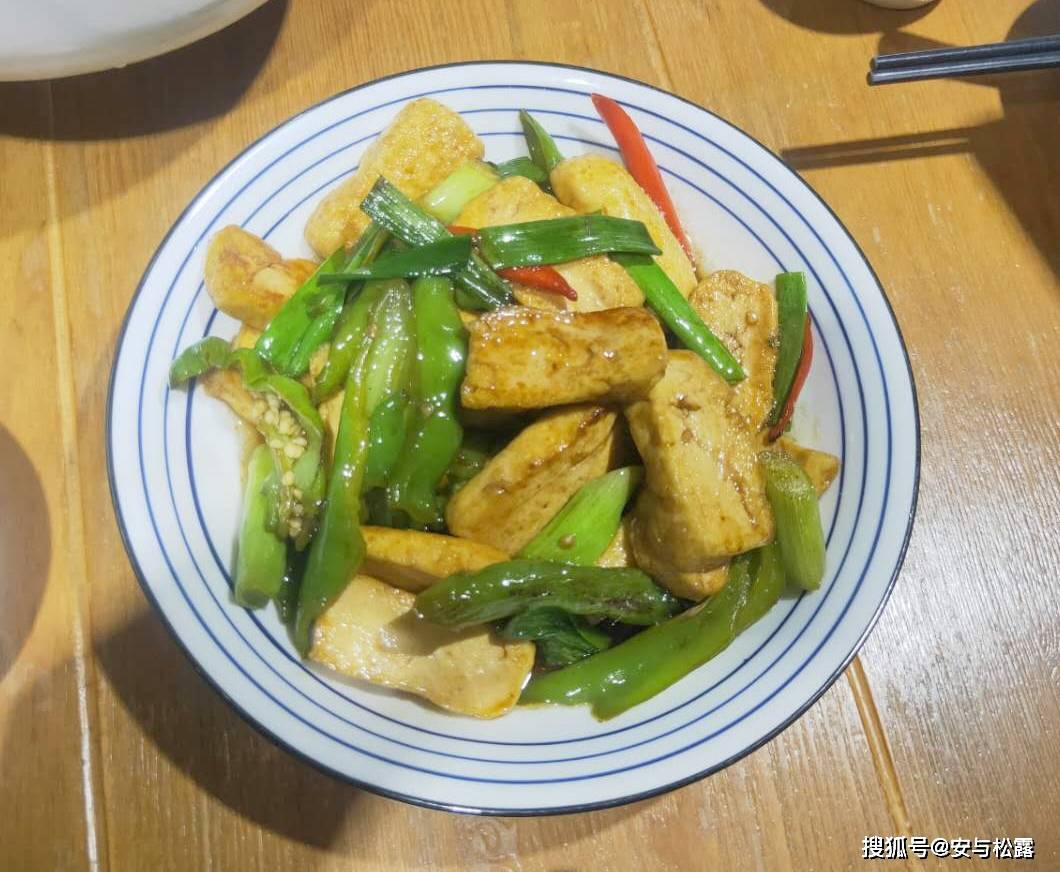 嫩辣椒炒豆腐的做法窍门