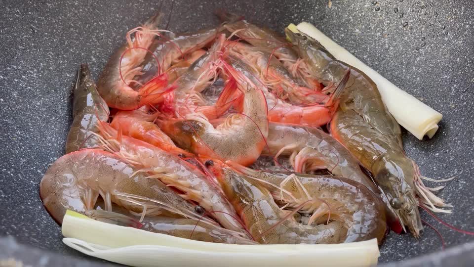 牛油大虾的美味奥秘，食材解析与烹饪技巧大揭秘