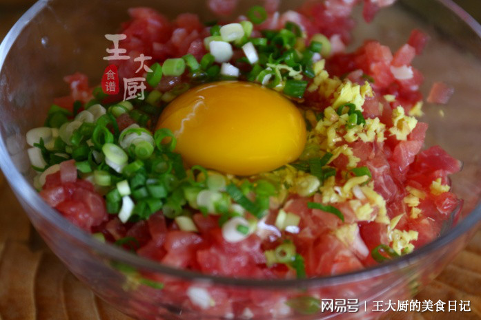 家常美味，包菜酿肉的制作详解与营养解析